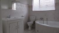Main Bathroom - 9 square meters of property in Little Falls