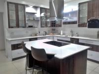 Kitchen of property in Shellyvale
