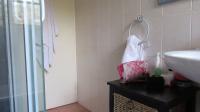 Bathroom 1 - 7 square meters of property in Lone Hill