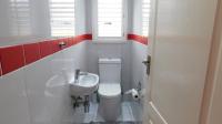 Guest Toilet - 2 square meters of property in Port Edward