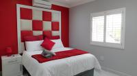 Bed Room 2 - 14 square meters of property in Port Edward