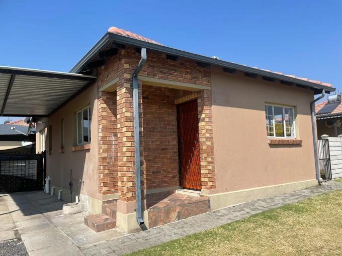3 Bedroom House for Sale For Sale in Waterval East - MR587782