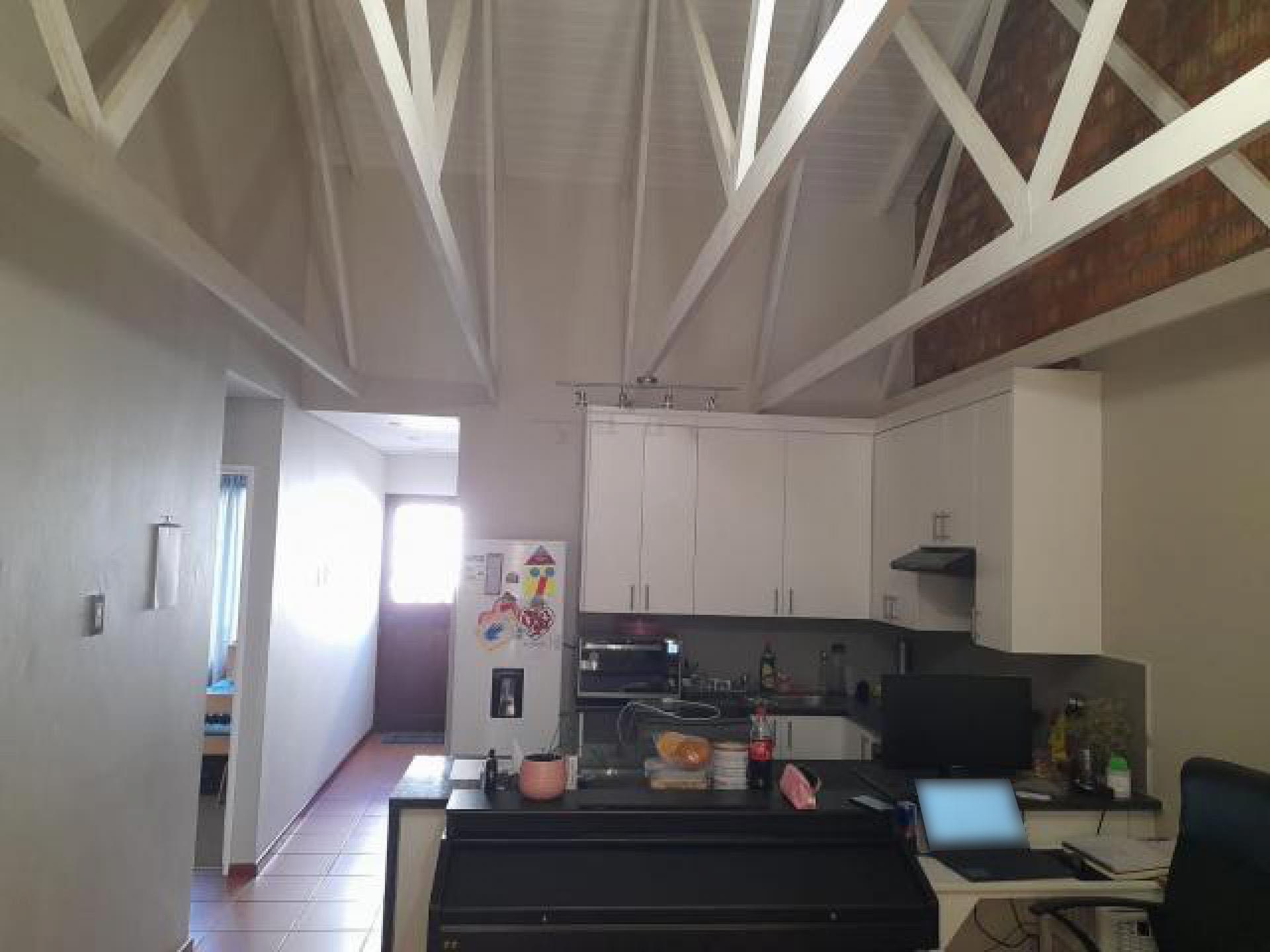Kitchen of property in Greenshields Park