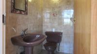Guest Toilet - 3 square meters of property in Oakdene