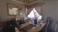 Dining Room - 10 square meters of property in Mondeor