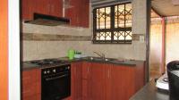 Kitchen - 8 square meters of property in Mohlakeng