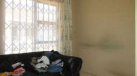 Bed Room 1 - 18 square meters of property in Mohlakeng