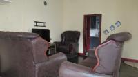 Lounges - 23 square meters of property in Glenesk