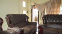 Lounges - 23 square meters of property in Glenesk