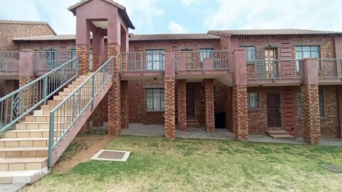 2 Bedroom Apartment for Sale For Sale in Mooikloof Ridge - Private Sale - MR590231