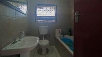 Bathroom 1 - 5 square meters of property in Clayville