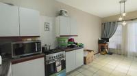 Kitchen - 9 square meters of property in Elarduspark