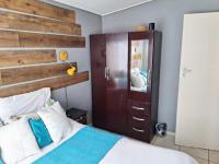 Bed Room 1 of property in Eersterust
