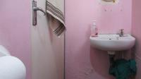 Guest Toilet - 3 square meters of property in Crown Gardens
