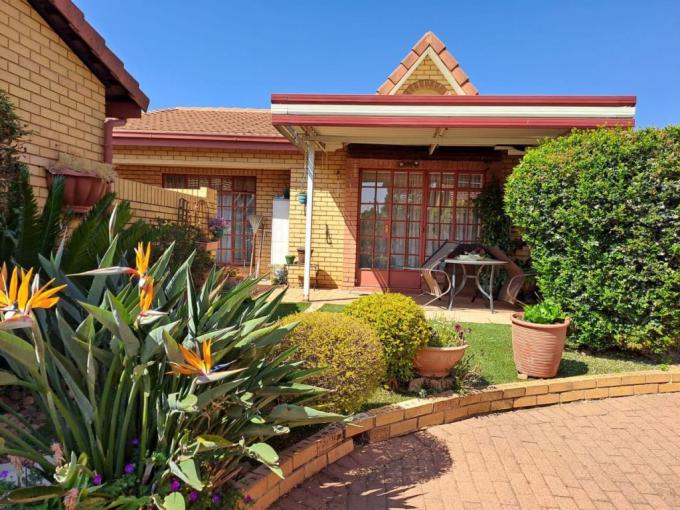 2 Bedroom Retirement Home for Sale For Sale in Wilropark - MR593063