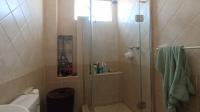 Bathroom 1 - 5 square meters of property in Sunnyrock