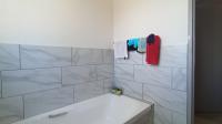 Bathroom 1 - 4 square meters of property in Country View