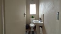 Guest Toilet - 2 square meters of property in Watervalspruit (Midrand)