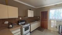 Kitchen - 14 square meters of property in Birchleigh