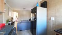 Kitchen - 7 square meters of property in Olievenhoutbos