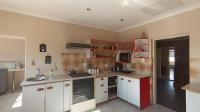 Kitchen - 18 square meters of property in Krugersdorp North