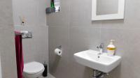 Bathroom 1 - 4 square meters of property in Umhlanga Ridge