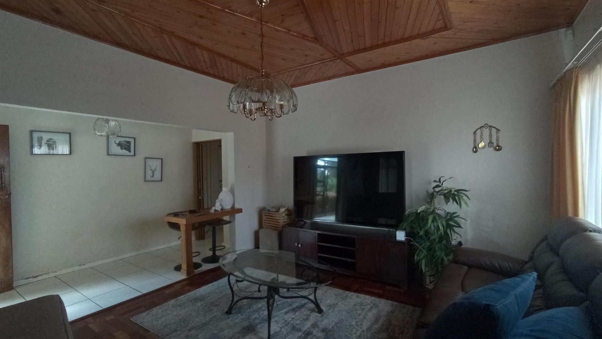 TV Room - 23 square meters of property in Edenvale