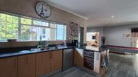 Kitchen - 14 square meters of property in Pinelands