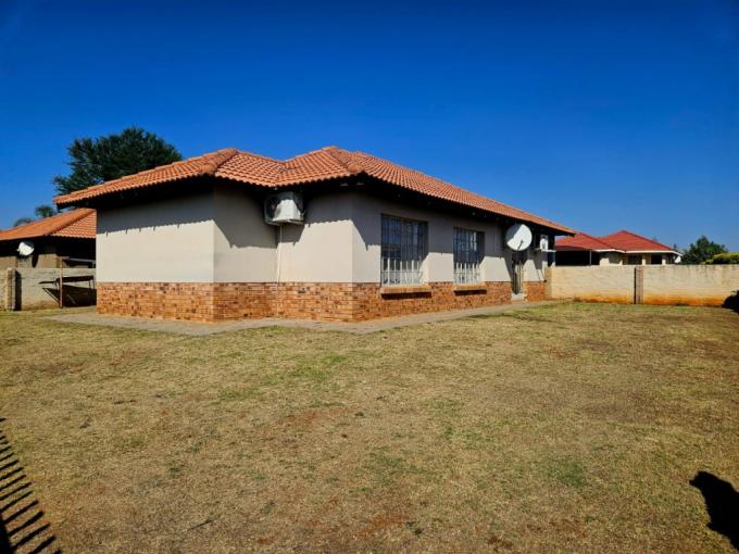 3 Bedroom House for Sale For Sale in Waterval East - MR596724