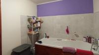 Main Bathroom - 7 square meters of property in Eastleigh