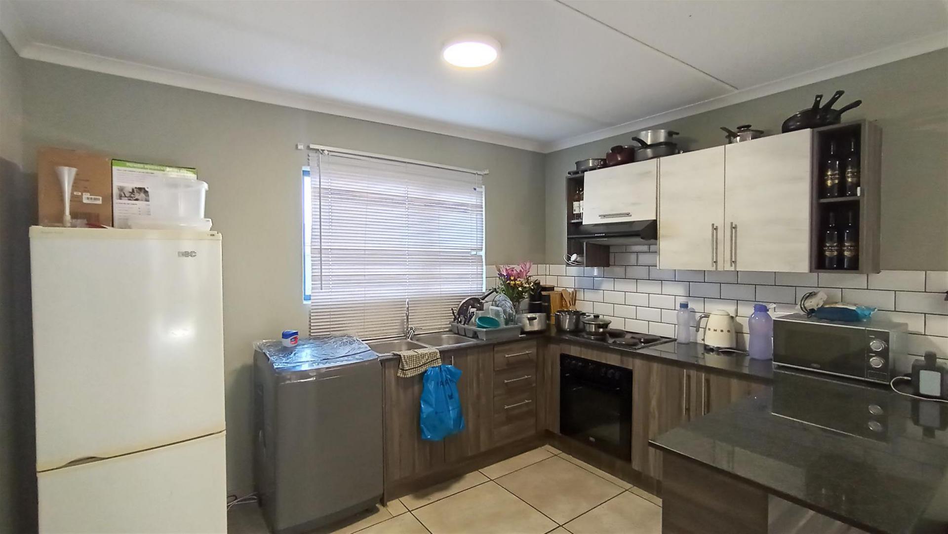 Kitchen - 12 square meters of property in Eveleigh
