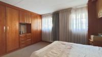 Bed Room 1 - 28 square meters of property in Bronberg