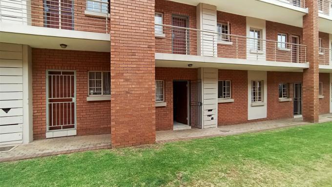 2 Bedroom Sectional Title for Sale For Sale in Monavoni - Private Sale - MR597434