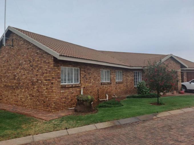 3 Bedroom Sectional Title for Sale For Sale in Meyerton - MR599820