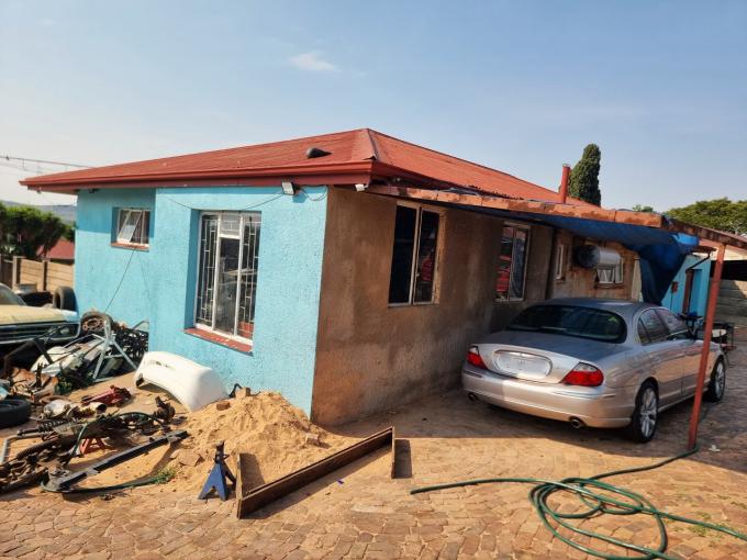 4 Bedroom House for Sale For Sale in Kwaggasrand - MR600091