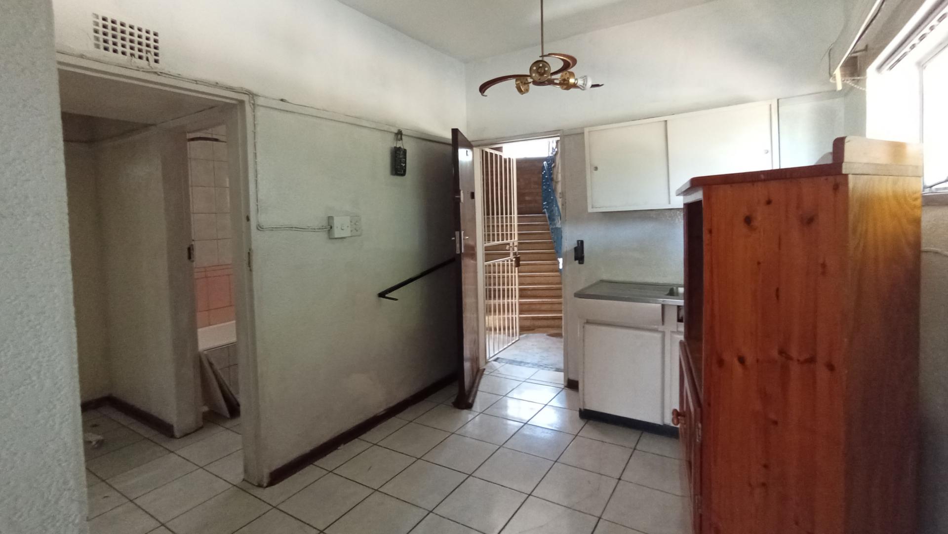 Kitchen - 8 square meters of property in Germiston South (Industries EA)