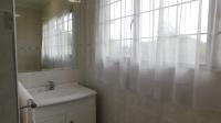 Bathroom 3+ - 25 square meters of property in Athlone Park