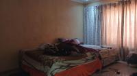 Bed Room 1 - 18 square meters of property in Vosloorus