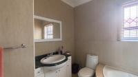 Bathroom 1 - 9 square meters of property in Meredale