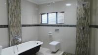 Bathroom 1 - 10 square meters of property in Cleland