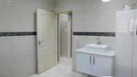 Bathroom 1 - 10 square meters of property in Cleland