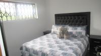 Bed Room 1 - 8 square meters of property in Victoria