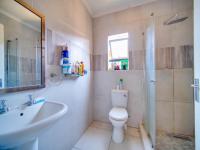 Bathroom 1 - 5 square meters of property in Albertsdal