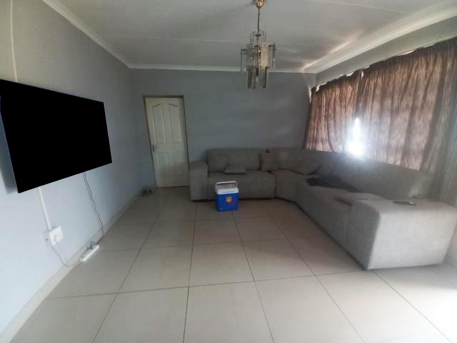 Lounges of property in Esikhawini