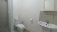 Bathroom 1 - 4 square meters of property in Willowbrook