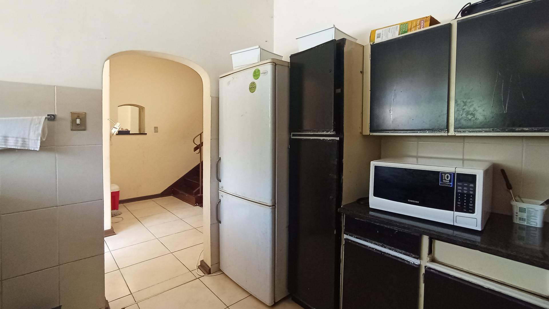 Kitchen - 10 square meters of property in Highlands North
