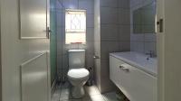 Bathroom 1 - 5 square meters of property in Highlands North