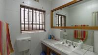 Main Bathroom - 3 square meters of property in Eden Glen