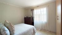 Bed Room 2 - 14 square meters of property in Chantelle