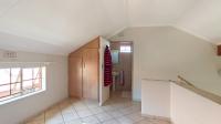 Main Bedroom - 16 square meters of property in Chantelle
